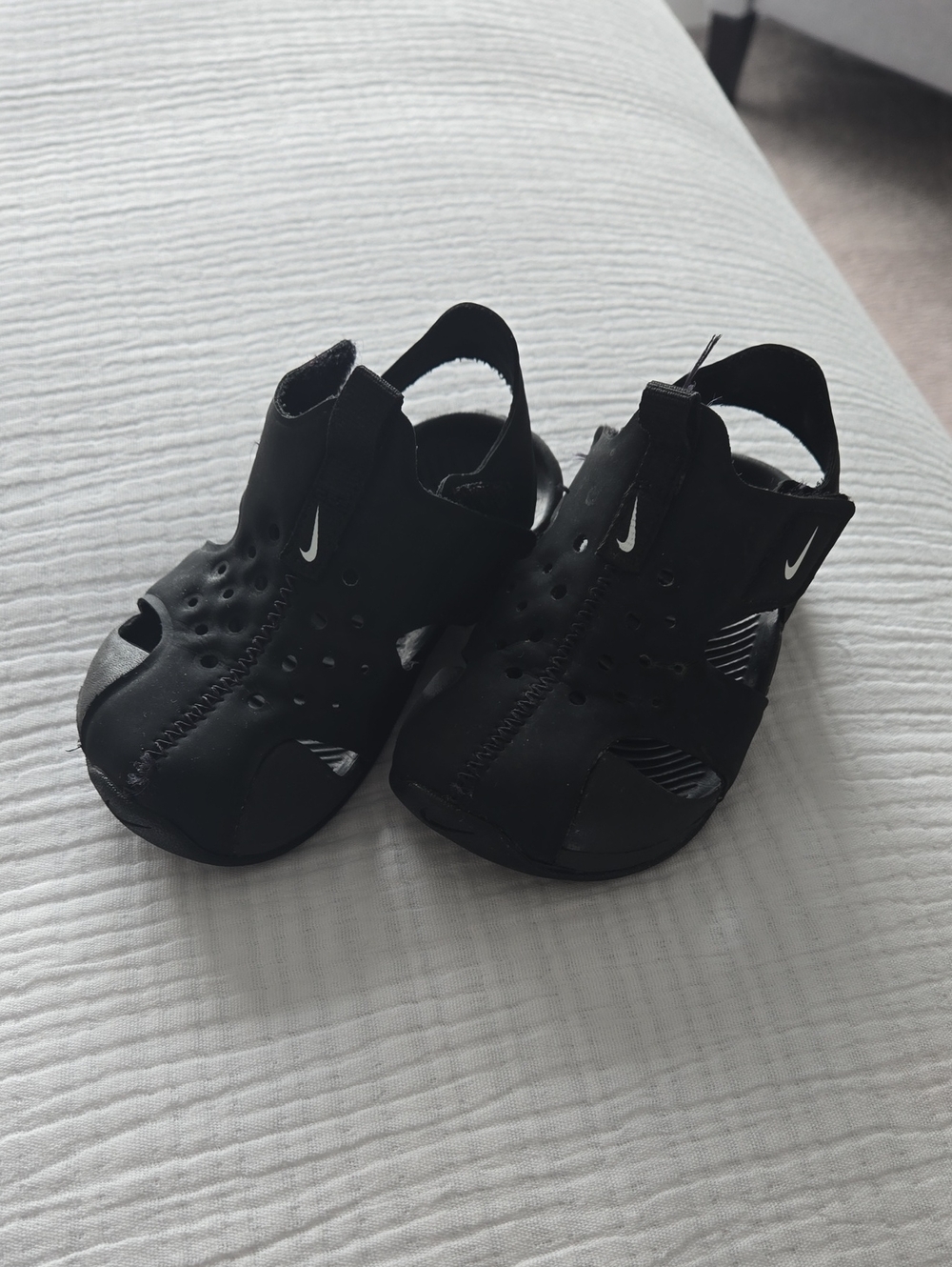 Nike Sunray Sandals 7c